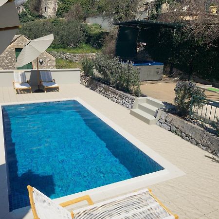 Holiday Home Aria พอดโกรา ภายนอก รูปภาพ