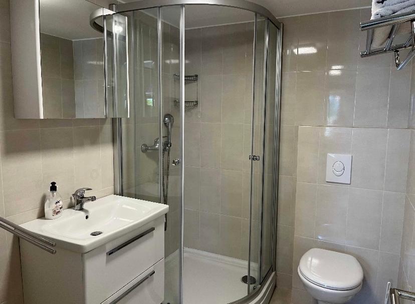 Holiday Home Aria พอดโกรา ภายนอก รูปภาพ
